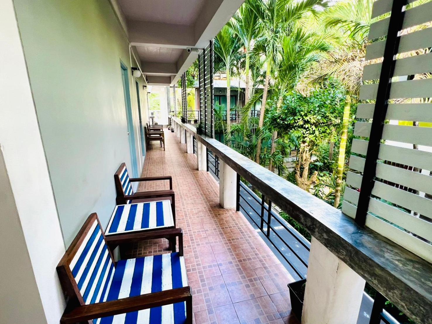Hotel Blue Wave House 2*